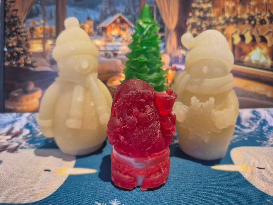 Коледни светещи декорации от глицеринов сапун – уникален сет