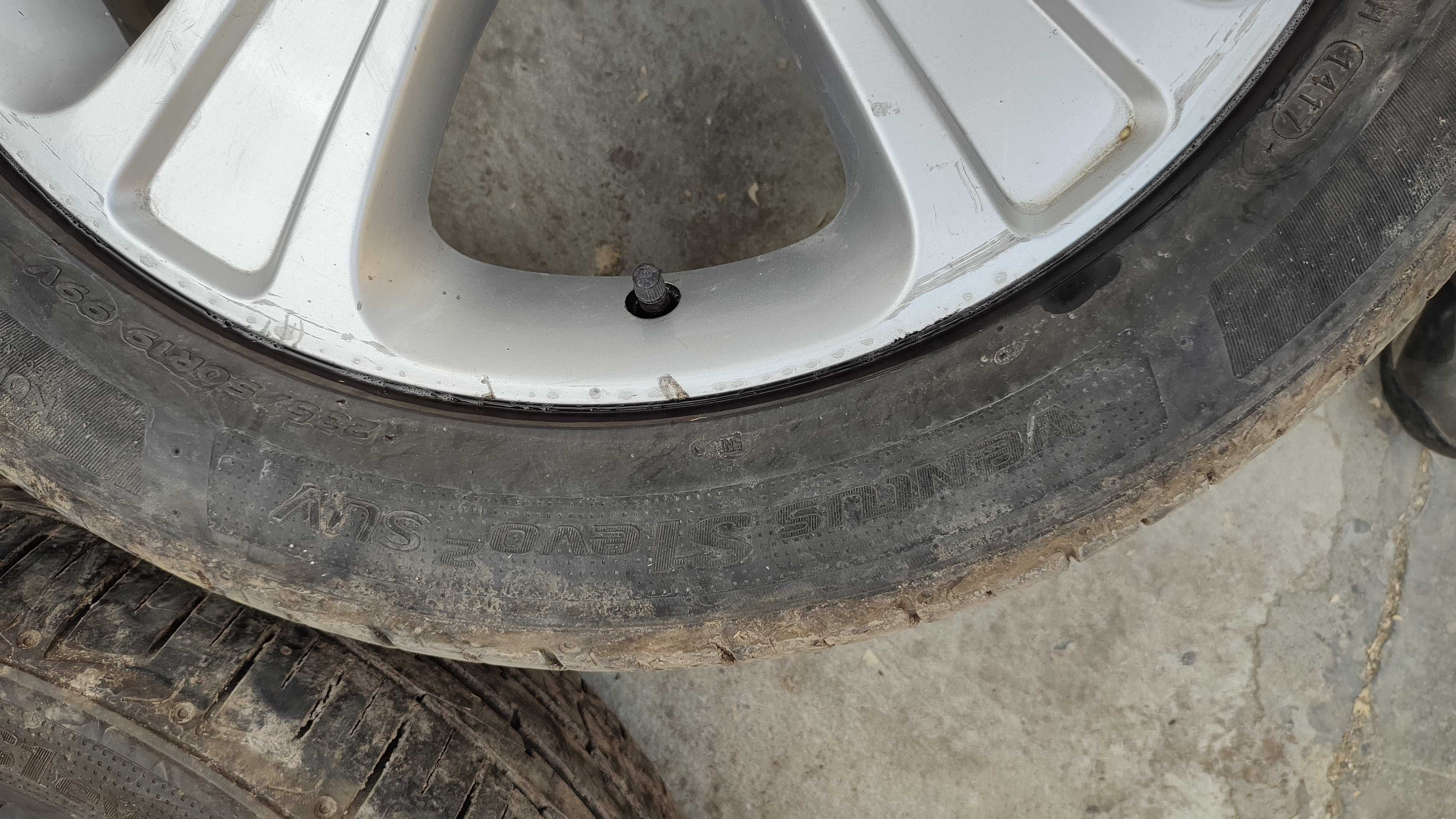 Jante cu anvelope 4 buc. Hankook 235/50 R 19 Chevrolet sau Opel 5x115