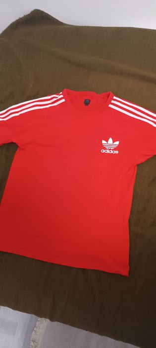 Tricouri de firmă mărimea M