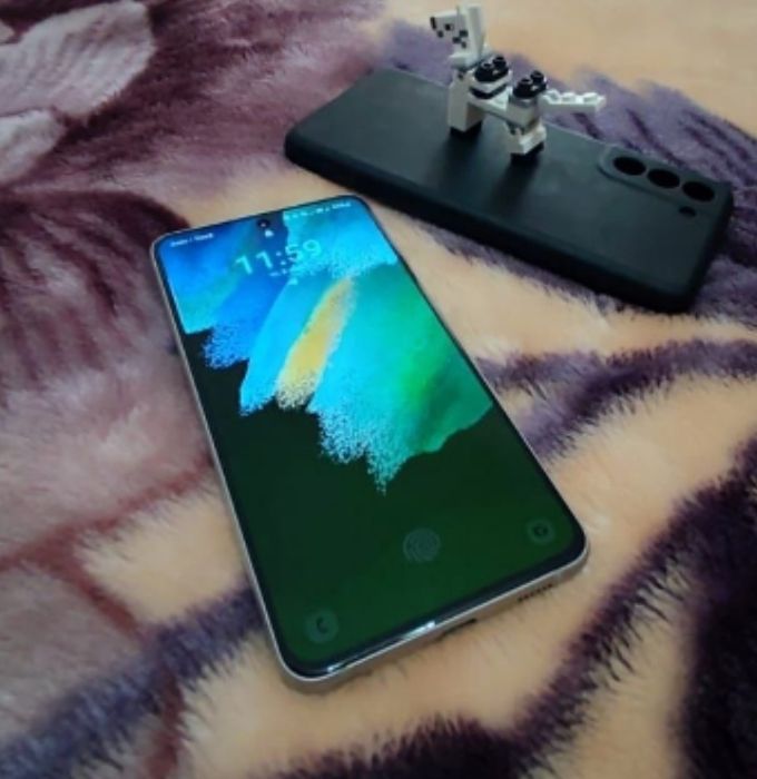 Продам Samsung s21fe 128gb