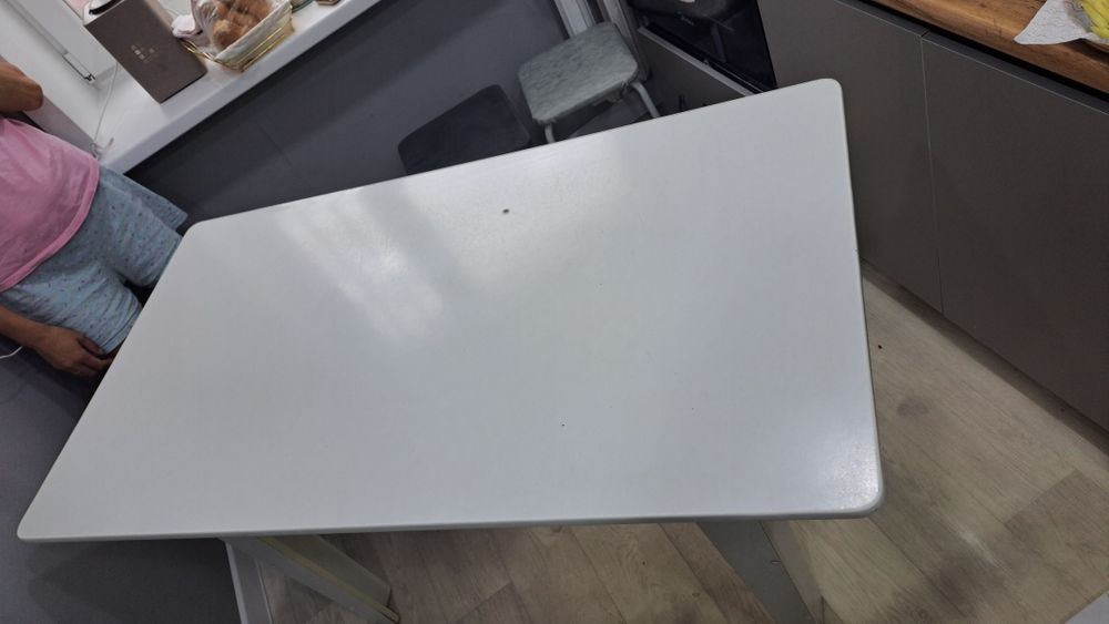 Продам стол кухню