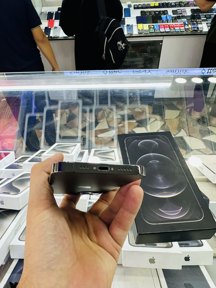 iPhone 12 Pro 128 gb black