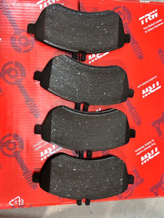 Placute frana fata ate mercedes c clas w204