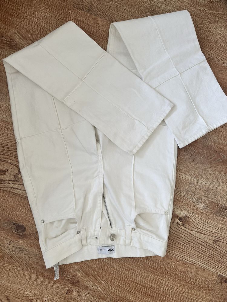 Бели дънки на Zara
