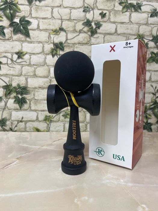 Kendama USA Freedom cu bila mata