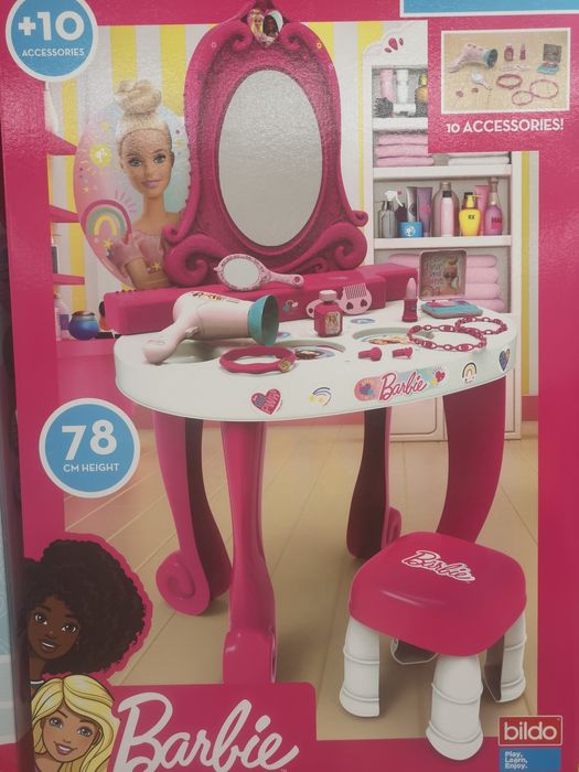 Барби Barbie Оригинална тоалетка с бижута с столче 80см