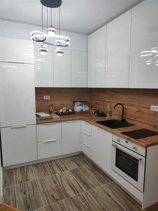 Дава се под наем Двустаен апартамент в Бургас, Изгрев - 67 кв.м за 153 € - Снимка #1