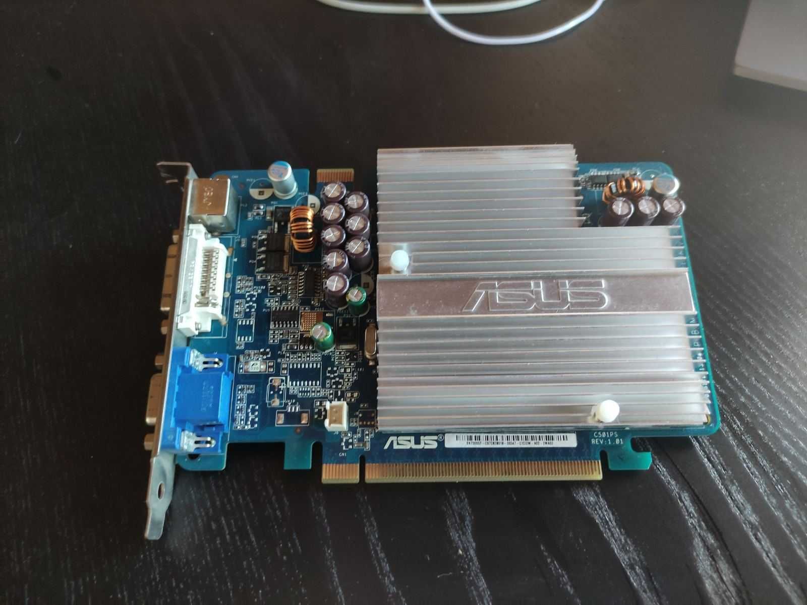 Продавам видеокарта nvidia 7300gt 512mb