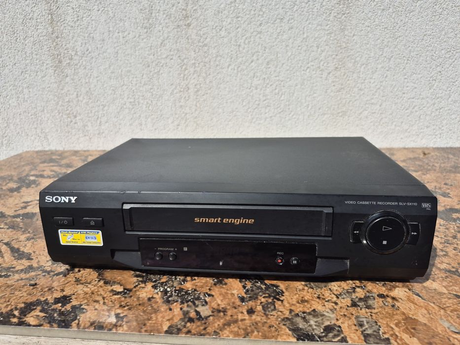 Vand  video marca Sony model SLV-110A 

- vide