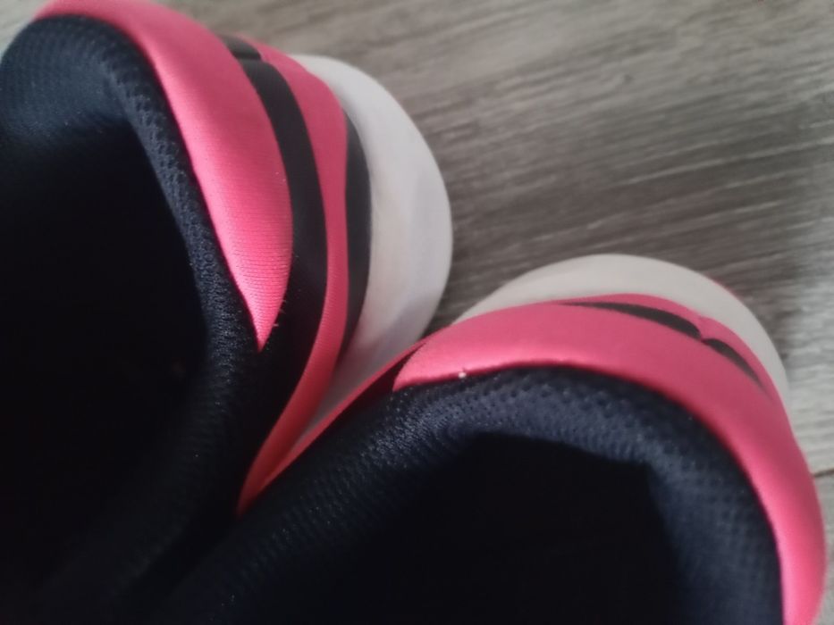 NIKE Revolutoin маратонки  35.5н