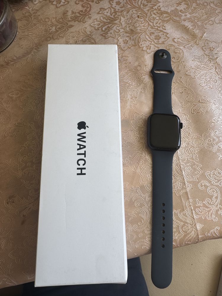 Apple Watch SE2 44mm midnight