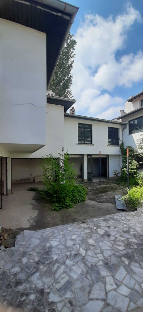 Продава се Хотел в Търговище, Център - 720 кв.м за 347 €/кв.м - Снимка #8