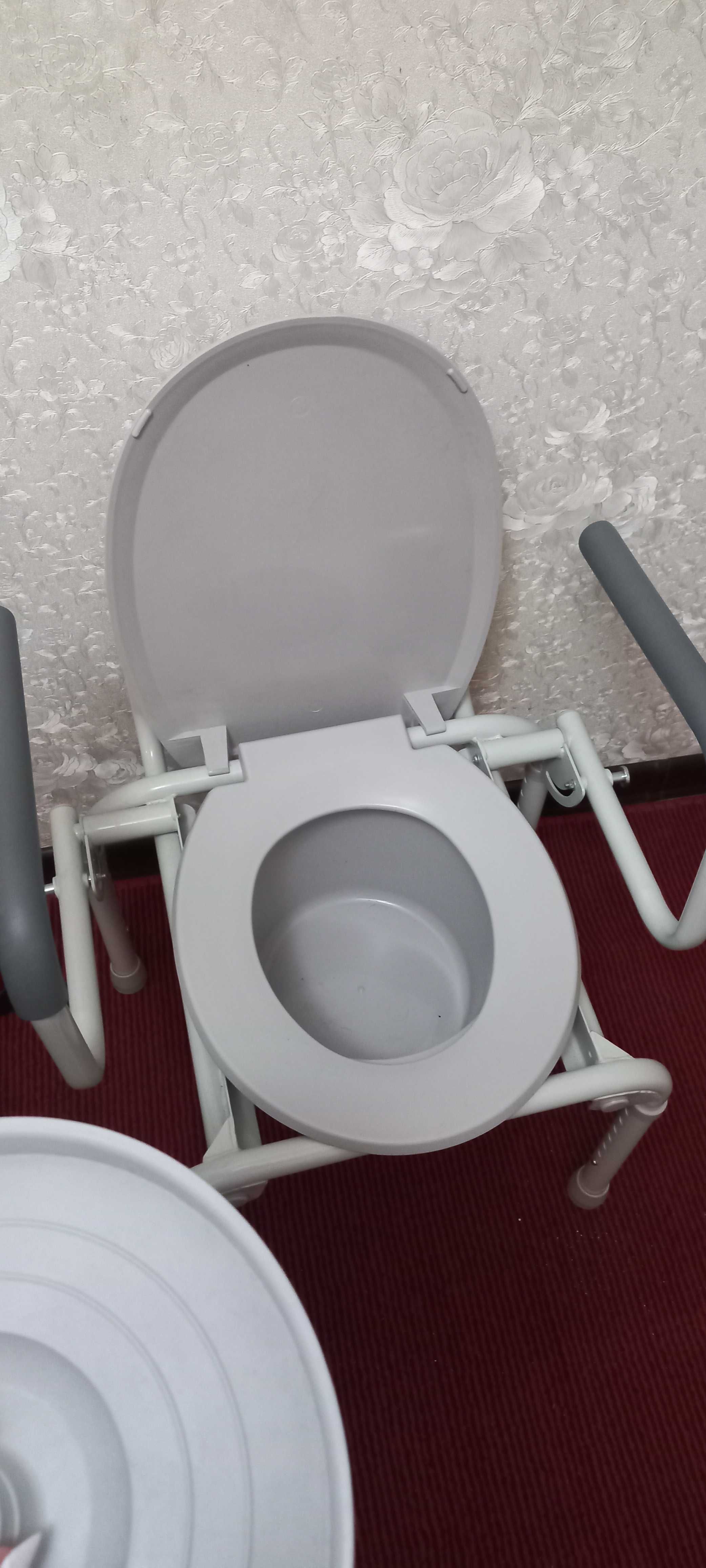 Кресло туалет для пожилых людей