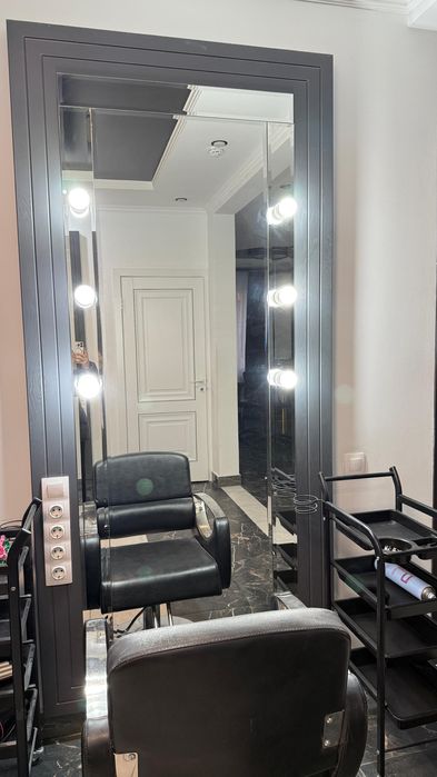 Зеркало для салона красоты