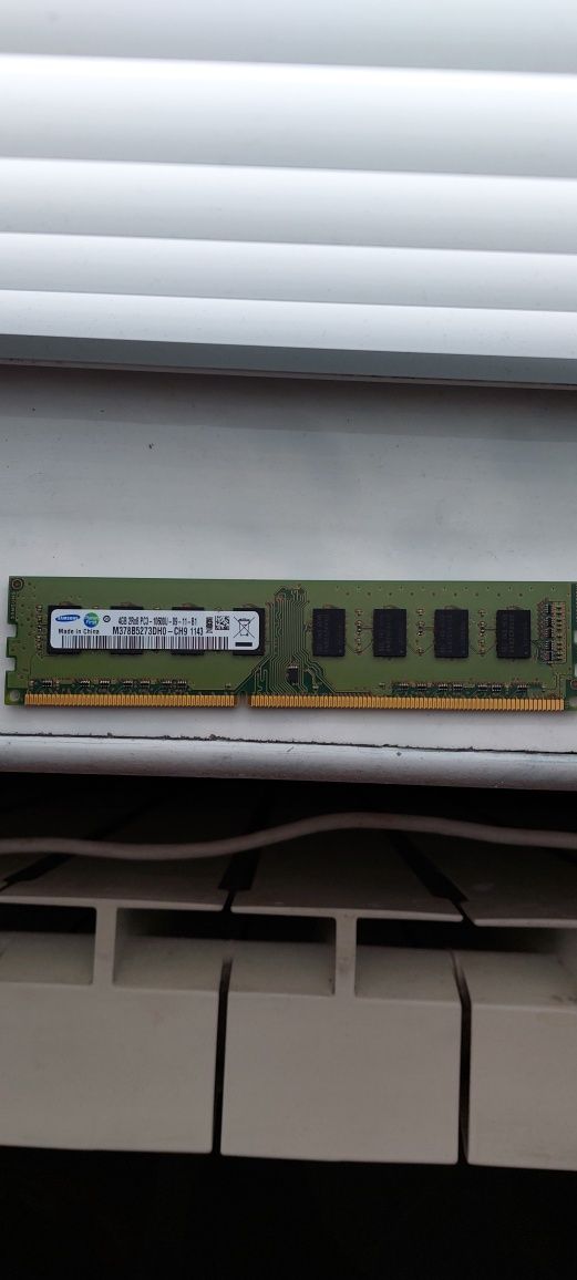 Рам памет за PC 4GB DDR3 /1333 MHz/PC3-10600U 15