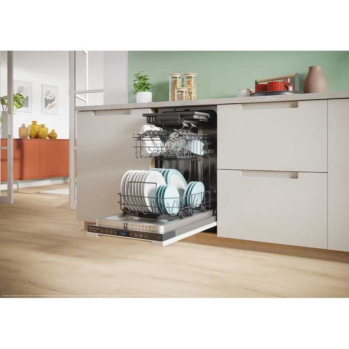 Нова съдомиялна за пълно вграждане 45 см Candy Rapido