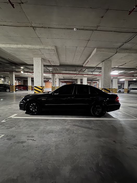 W 211 E63 mersedes benz