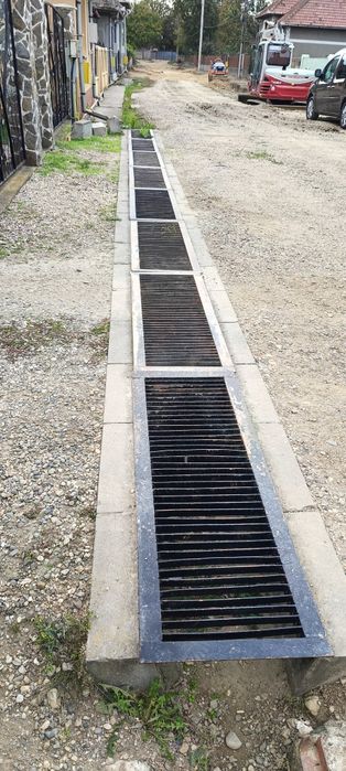 Vând Grilaj pod aproximativ 15m liniar