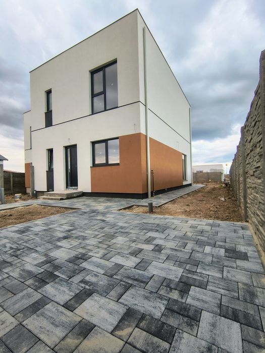 Duplex Calea Urseni, 4 camere, 100mp utili, 1390euro/mp 1/2 disponibil