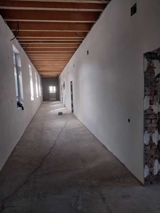 Execut lucrări în construcții.