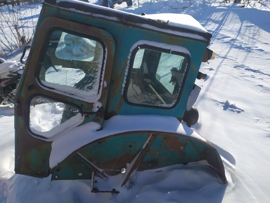 Запчасти на тракто т40.