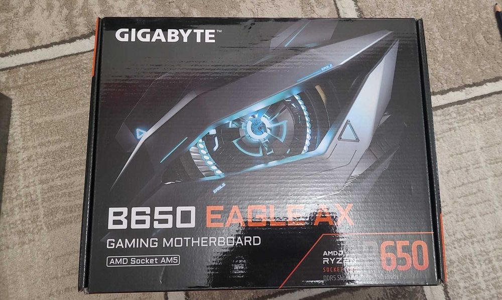 Kit Gaming GIGABYTE B650 EAGLE AX WIFI + AMD Ryzen 7 7800X3D