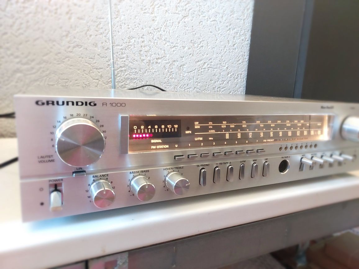 Amplituner Grundig R1000