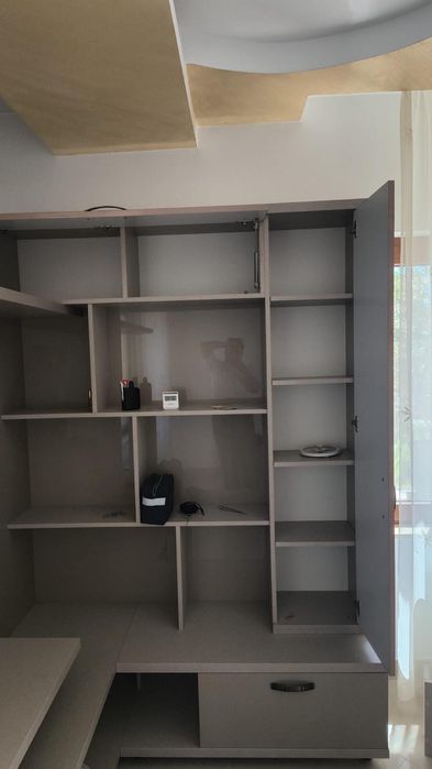 Mobilier coltar Living , modern spatios in stare impecabila . Neg