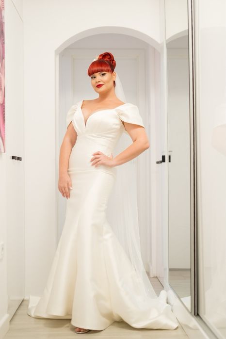 Rochie mireasa Pronovias