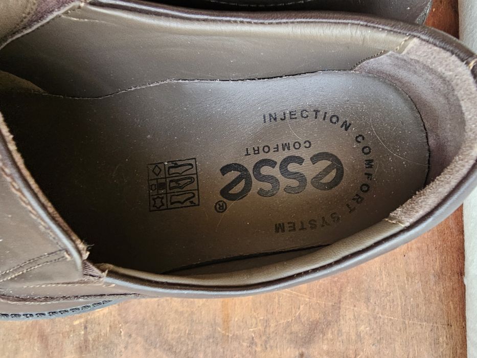 Мужские кожаные туфли 42 размера, фирма ESSE