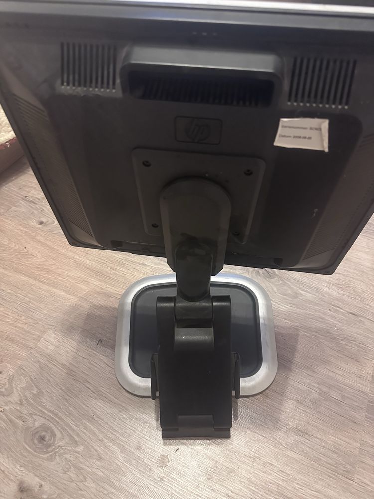 Монитор HP L1950g 19 инча