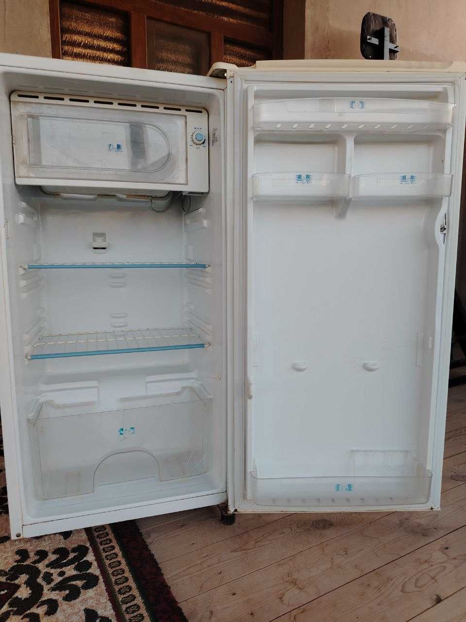 Холодильник Haier сотилади. Холати ало