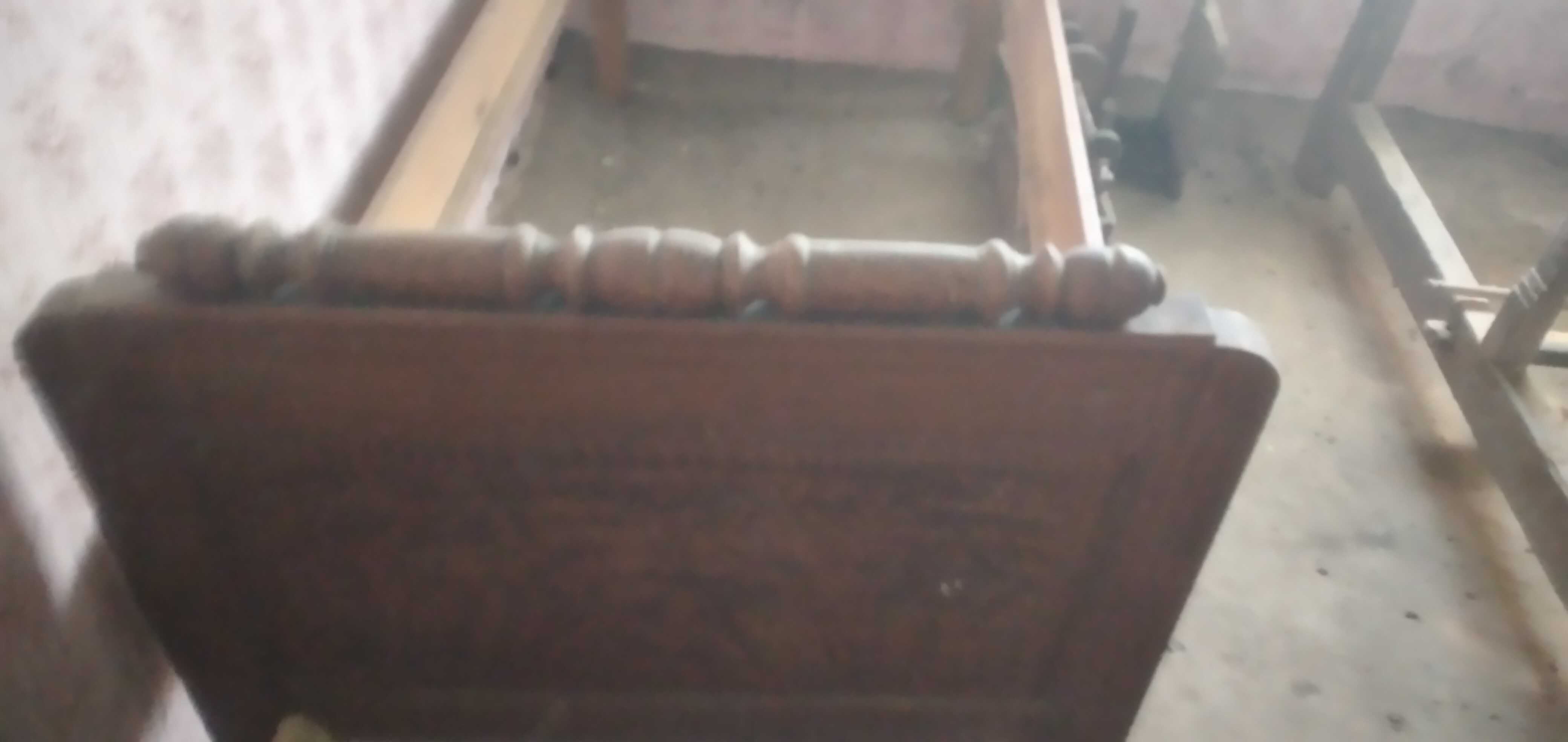 Vand 2 paturi vechi țărănești