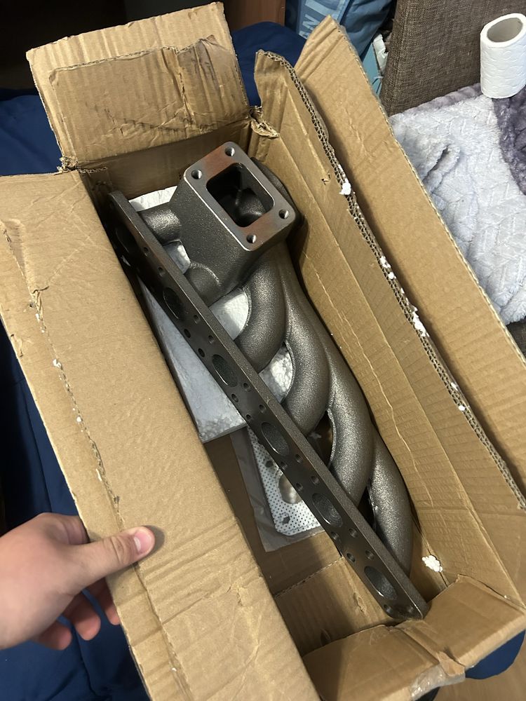 Изпускателен колектор за bmw e46 чисто нов maxspeeding rods