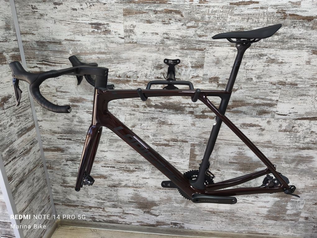 НОВ карбонов шосеен велосипед без капли Lapierre Xelius SL Ultegra Di2