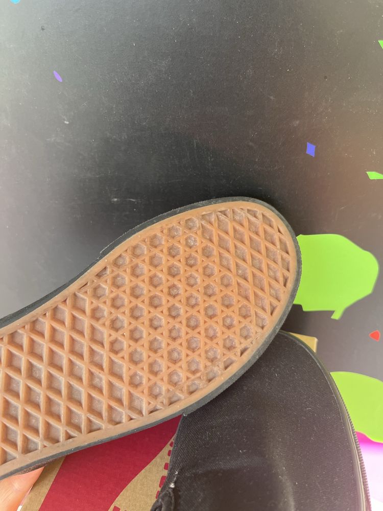 Крцове от плат на Vans номер 38.5