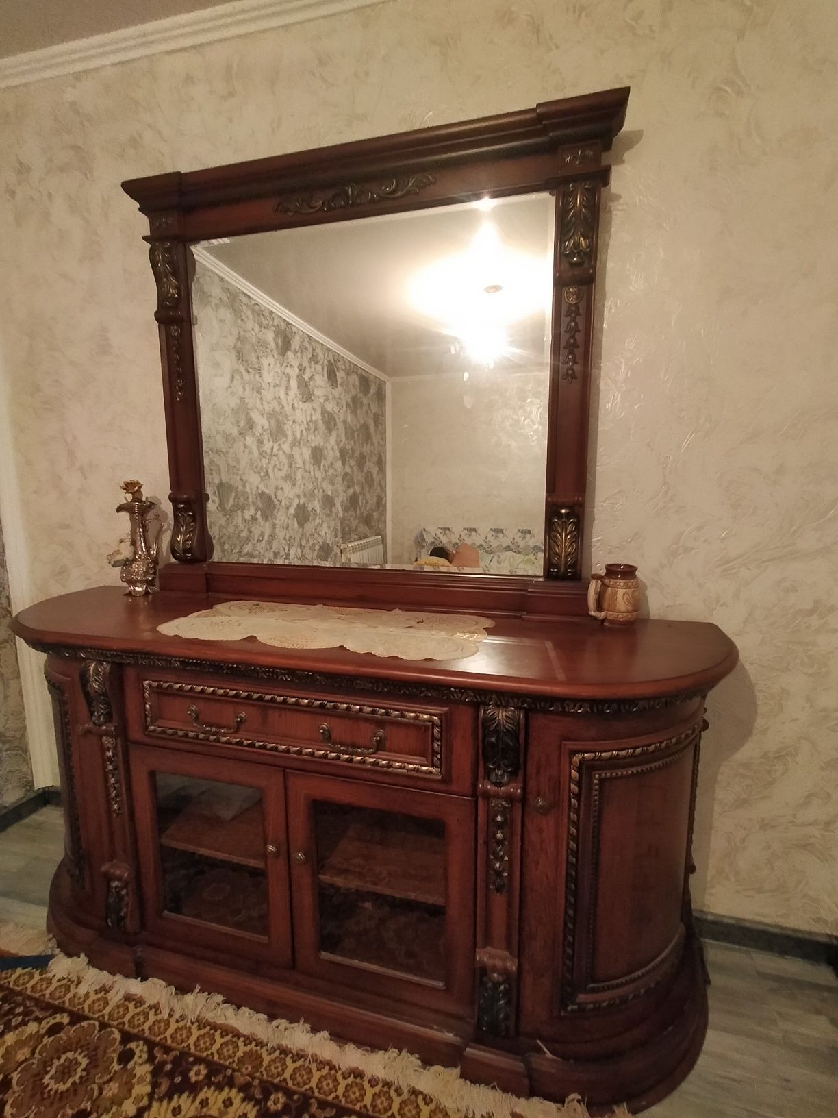 Продам комод-горку!