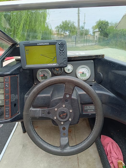 Vând barca Bayliner Arriva