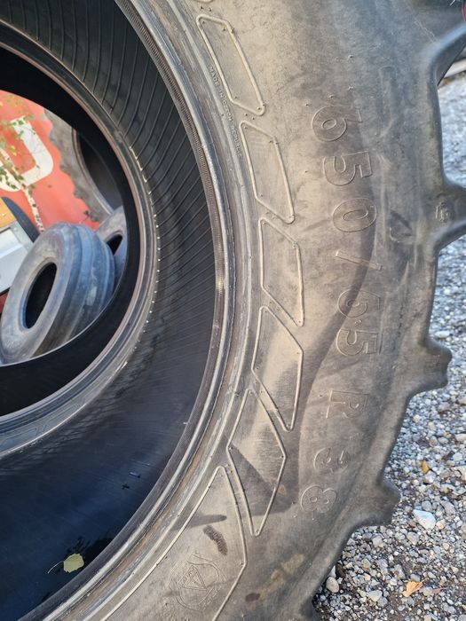 CAUCIUCURI 650/65R38 marca Continental