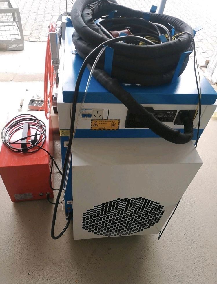 Лазерен заваръчен апарат 2kW