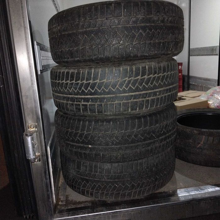 Зимни гуми continental  215 55 17