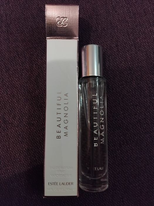 Apa parfum Beautiful Magnolia by Estee Lauder