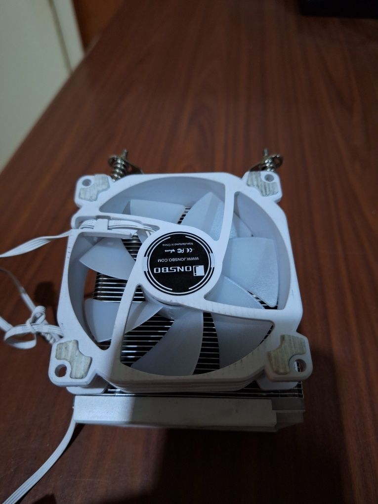 Продаю видеокарту SSD кулер недорого за 145 у.е!