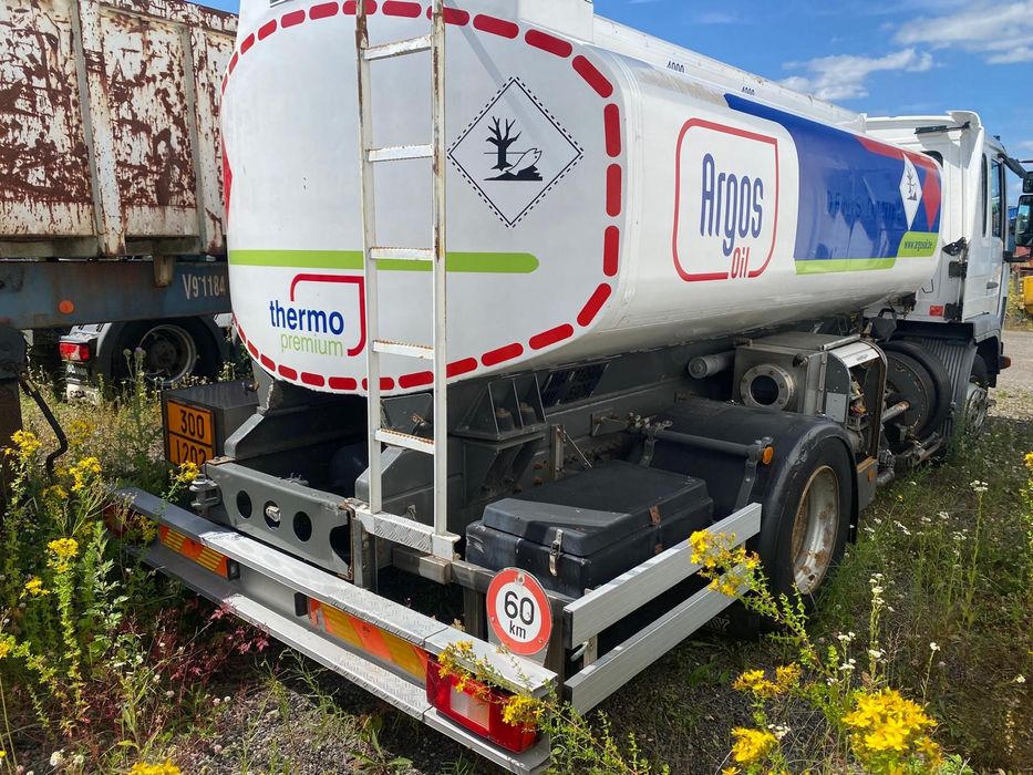 Autocisterna 9000  Litri  Pompa  2003 Stropitoare