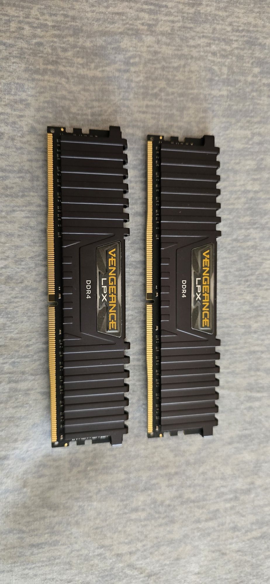 Corsair Vengeance 2x8 DDR4 3600Mhz