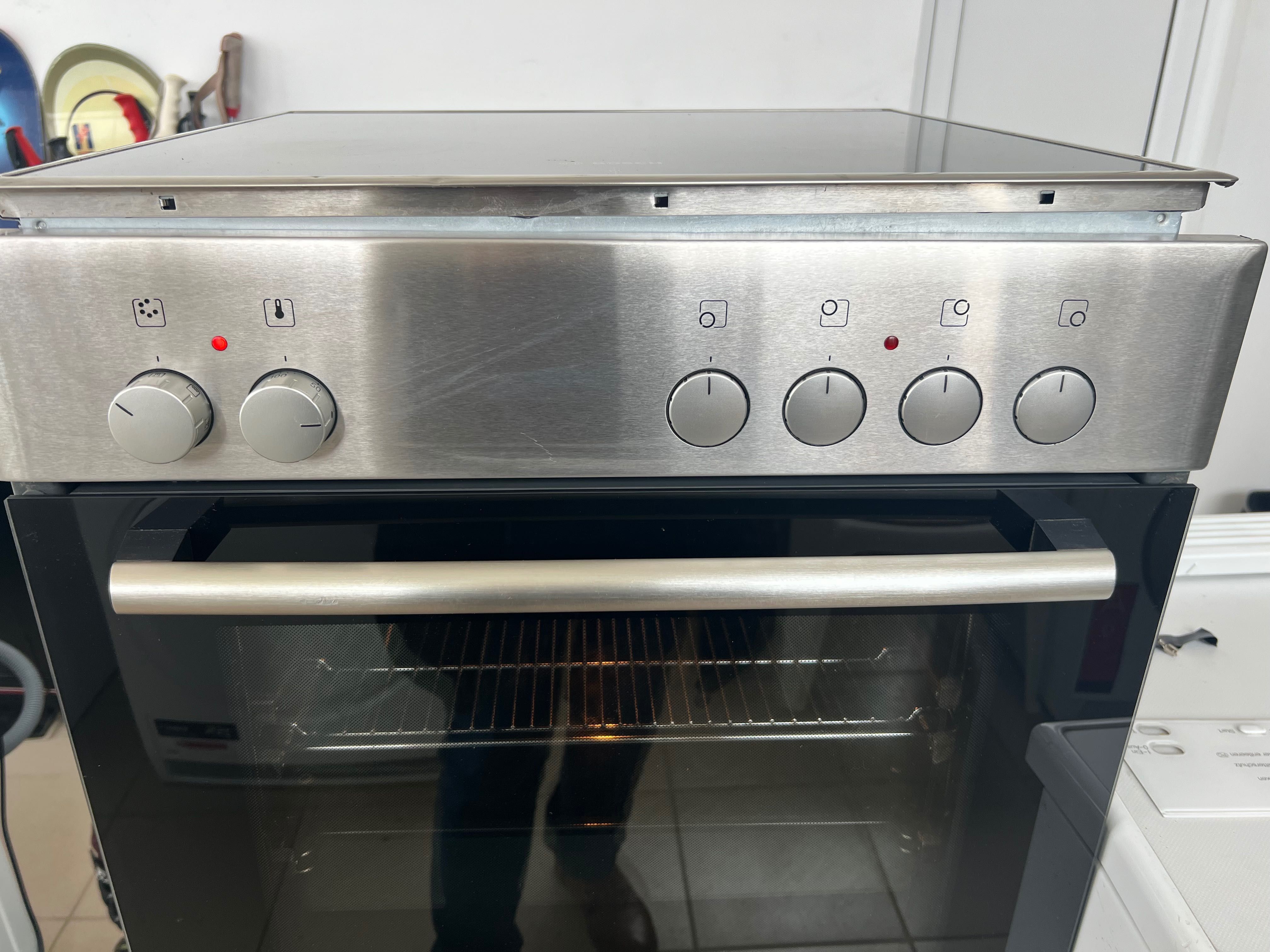 Bosch- фурна за вграждане с керамични котлони -70 л,инокс,мод.НТНЕ 23