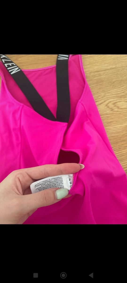 Costum de baie Calvin klein nou fara eticheta