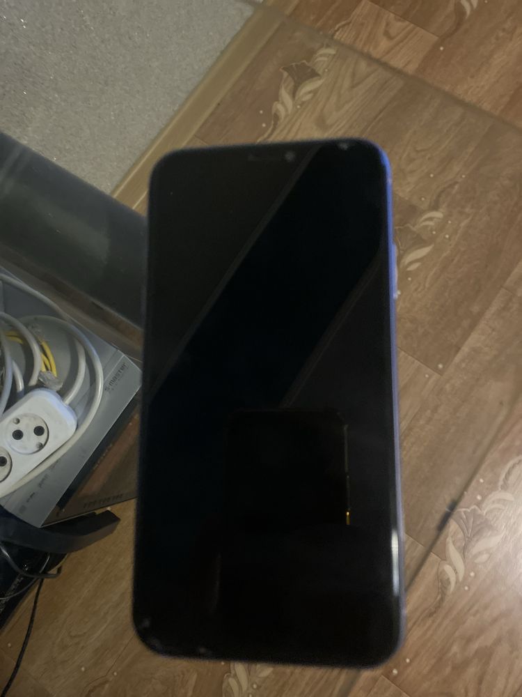 Продам айфон 11 128g
