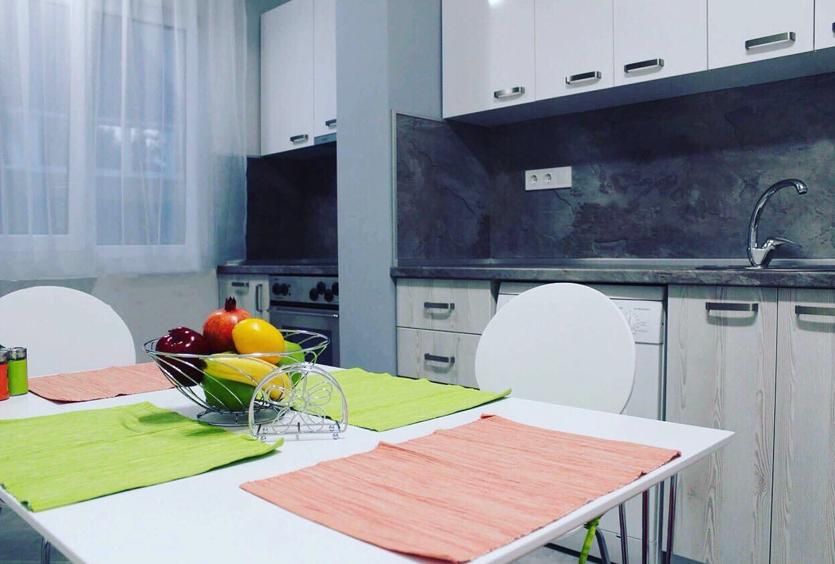 Дава се под наем Двустаен апартамент в Пловдив, Съдийски - 72 кв.м за 375 € - Снимка #1