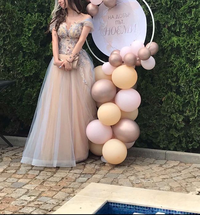 Прекрасна рокля за абитуринтския бал